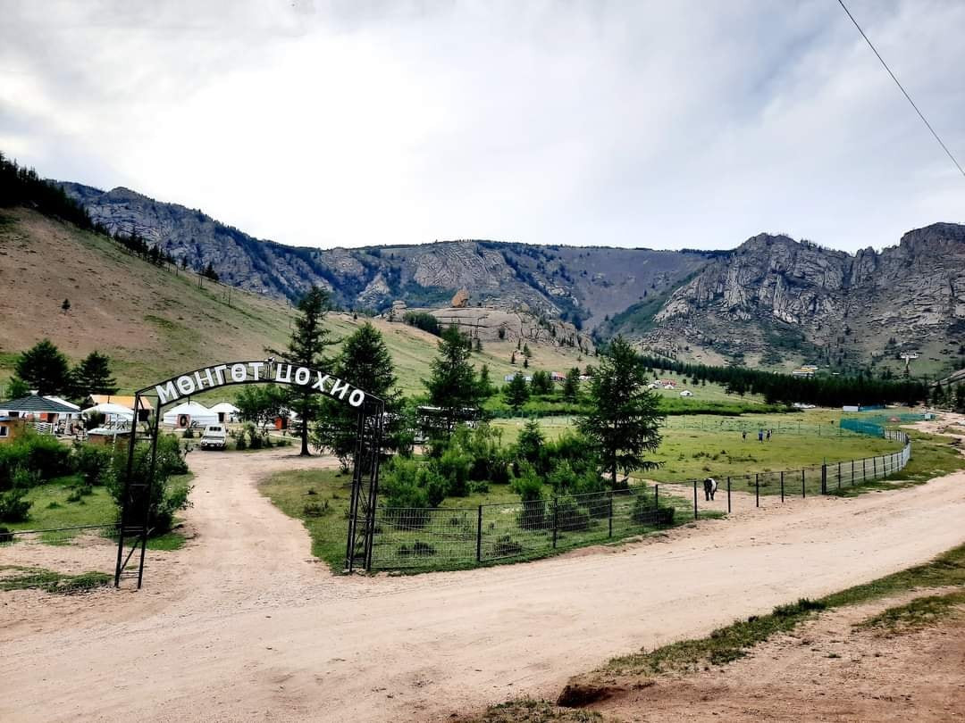 Мөнгөт Цохио гэр амралт | Mungut tsohio camp - Image 2