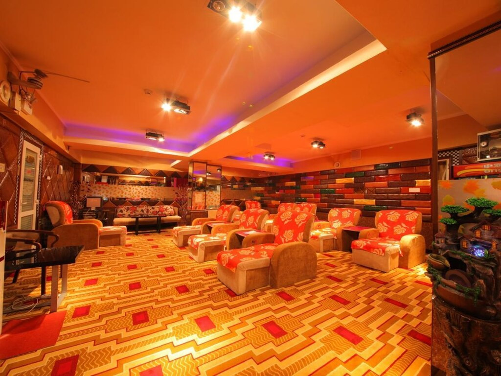 New World Hotel - Image 4