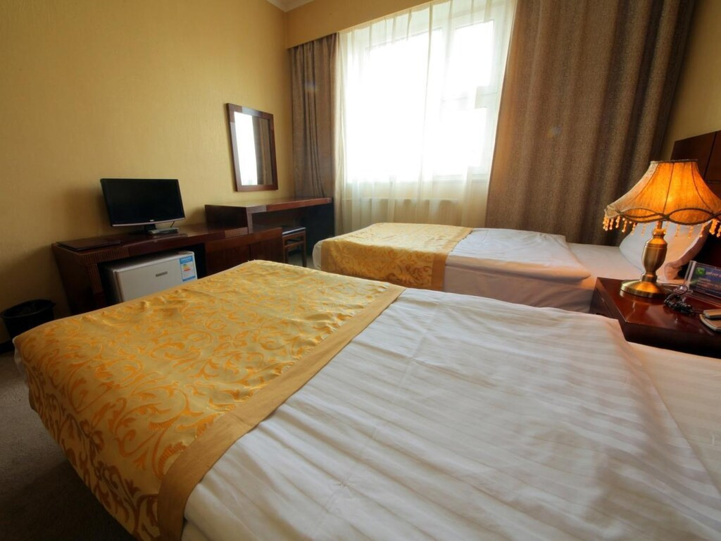 New World Hotel - Image 7