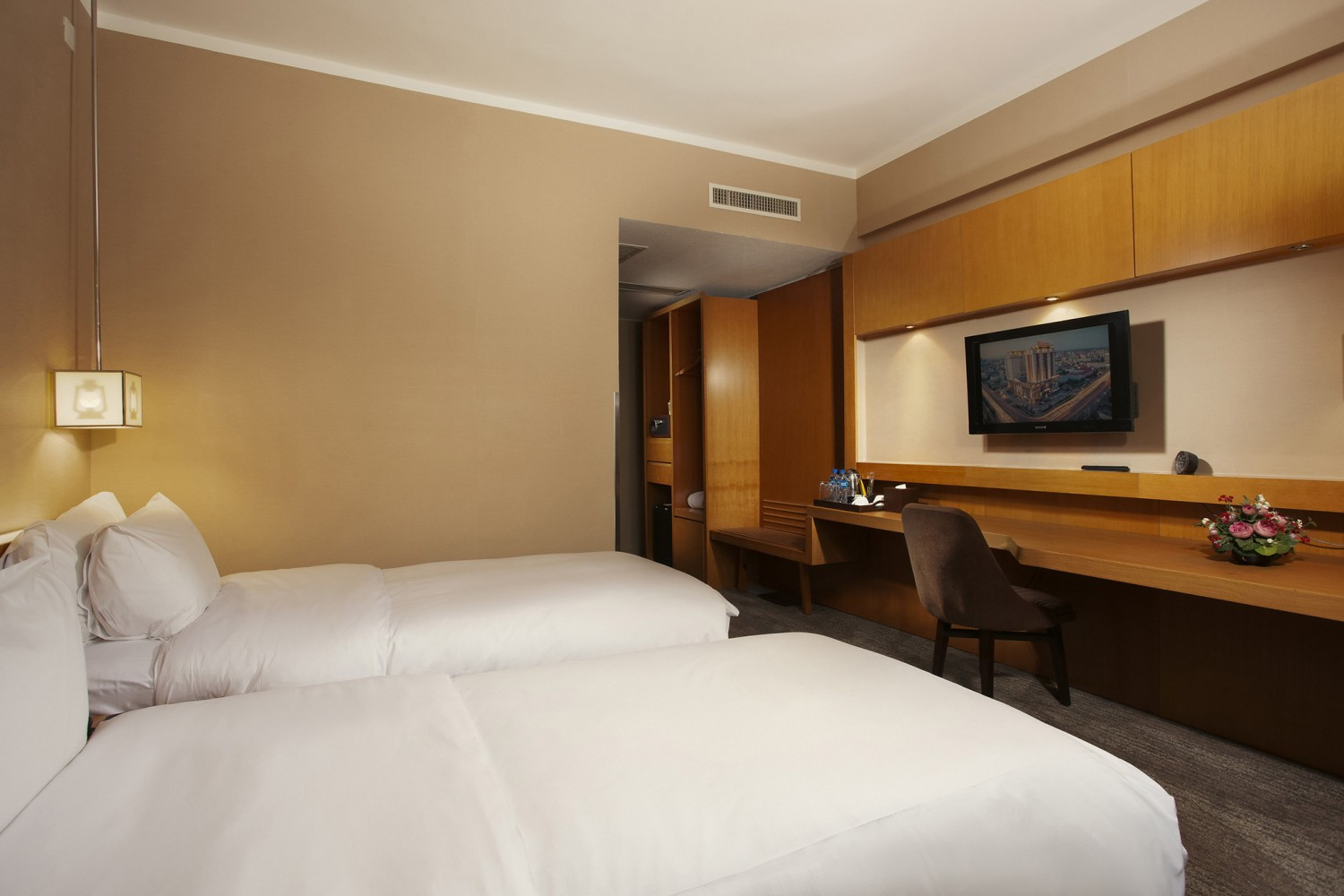 Рамада зочид буудал | Ramada hotel - Image 4