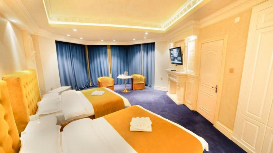 Elegance Hotel - Image 6