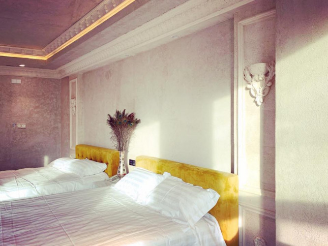 Elegance Hotel - Image 12