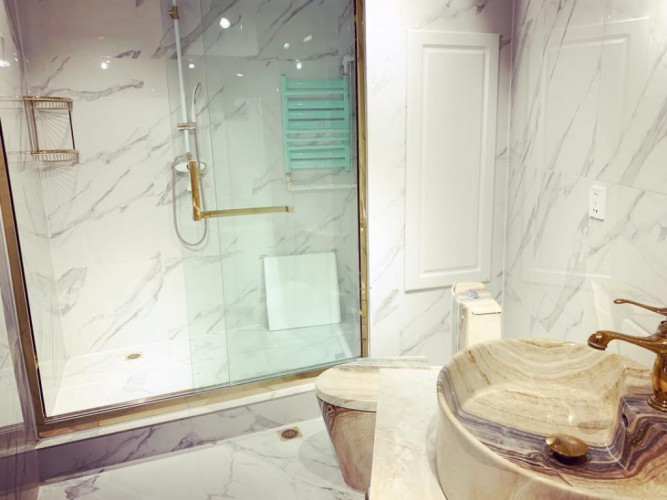 Elegance Hotel - Image 14