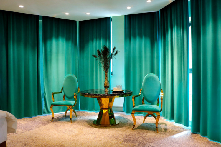 Elegance Hotel - Image 3