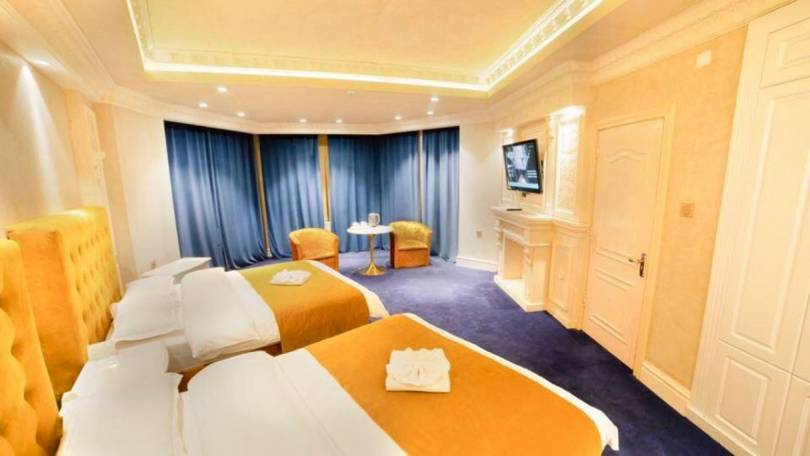 Elegance Hotel - Image 16