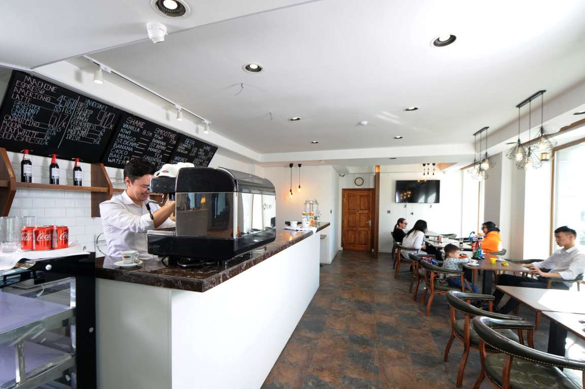 UB Grand Hotel - Image 19