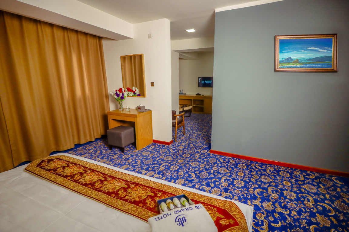 UB Grand Hotel - Image 2