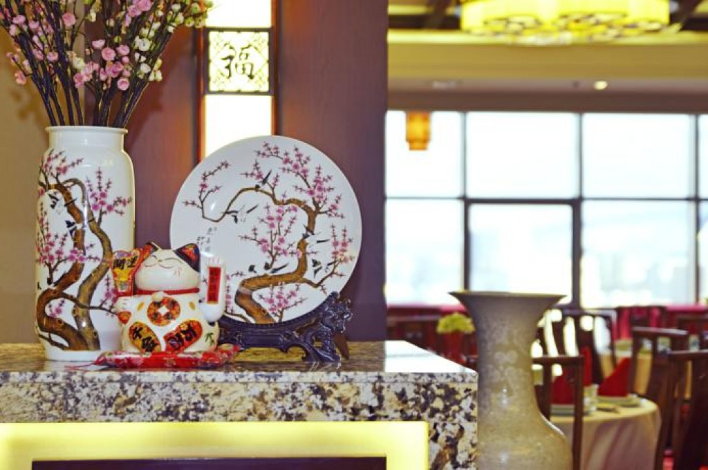 Premium Hotel - Image 3