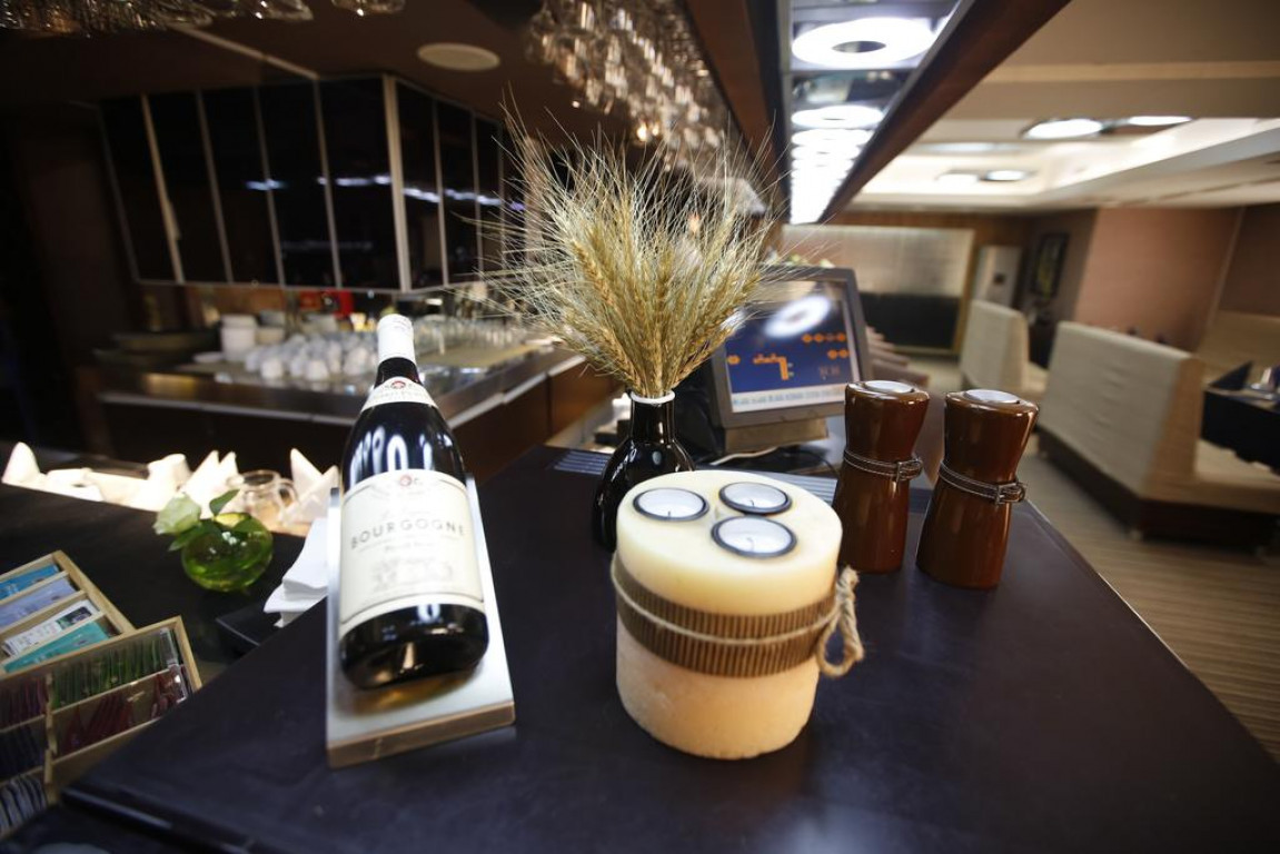 The Corporate Hotel - Image 12