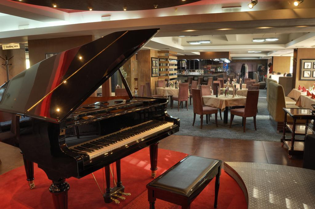 The Corporate Hotel - Image 4