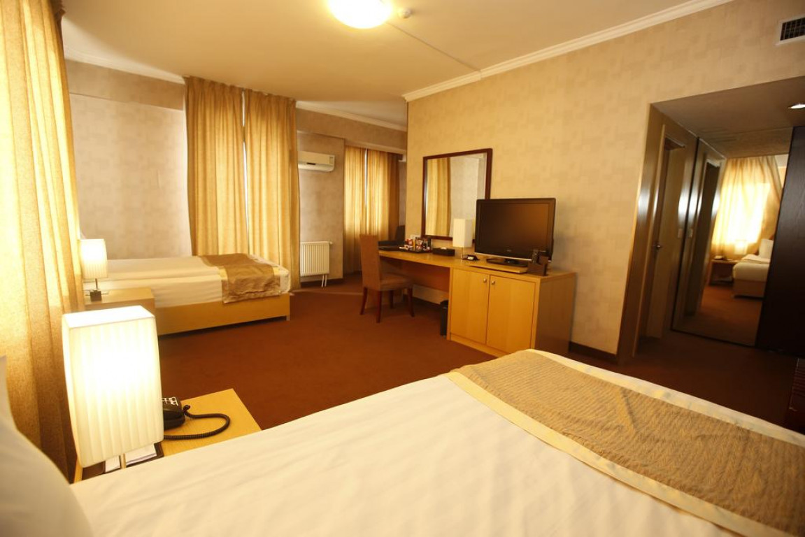 The Corporate Hotel - Image 13