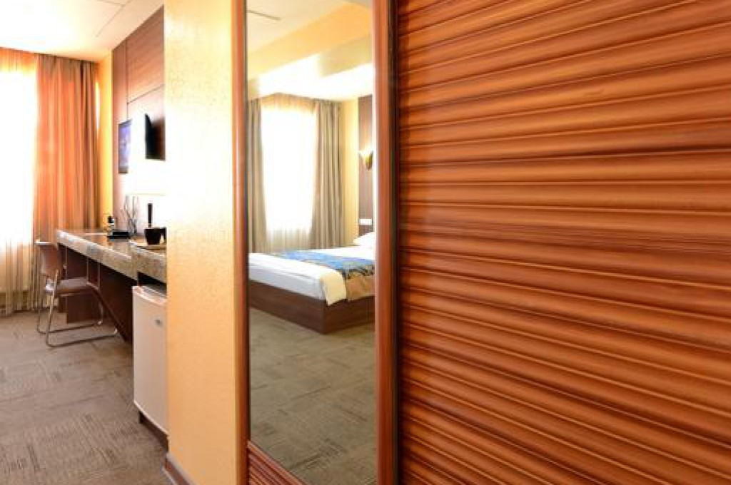 Zolo Hotel - Image 6