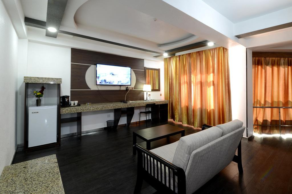 Zolo Hotel - Image 5