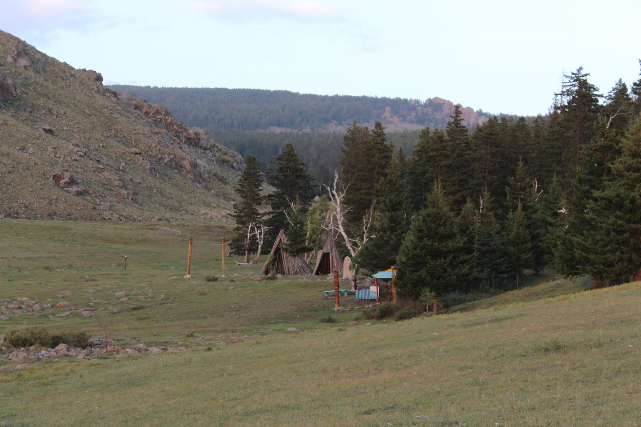 Овооны Энгэр Амралтын Цогцолбор | Ovoonii Enger Amraltiin Tsogtsolbor - Image 6