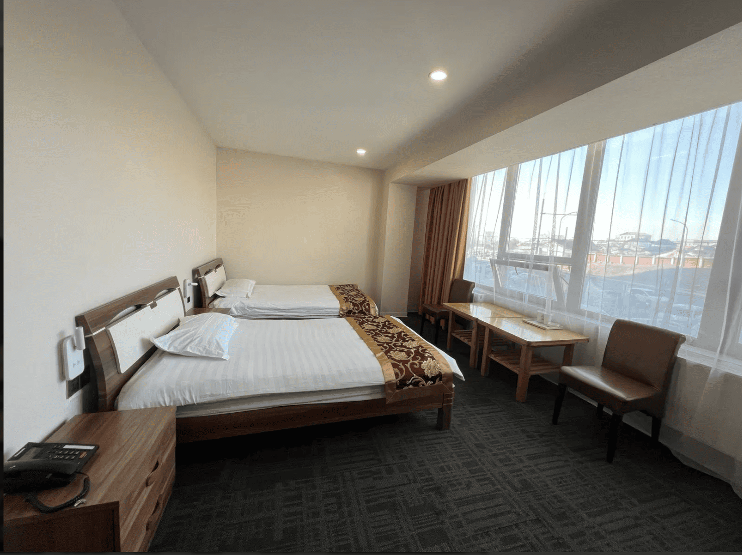 Deluxe Twin room - Image 4