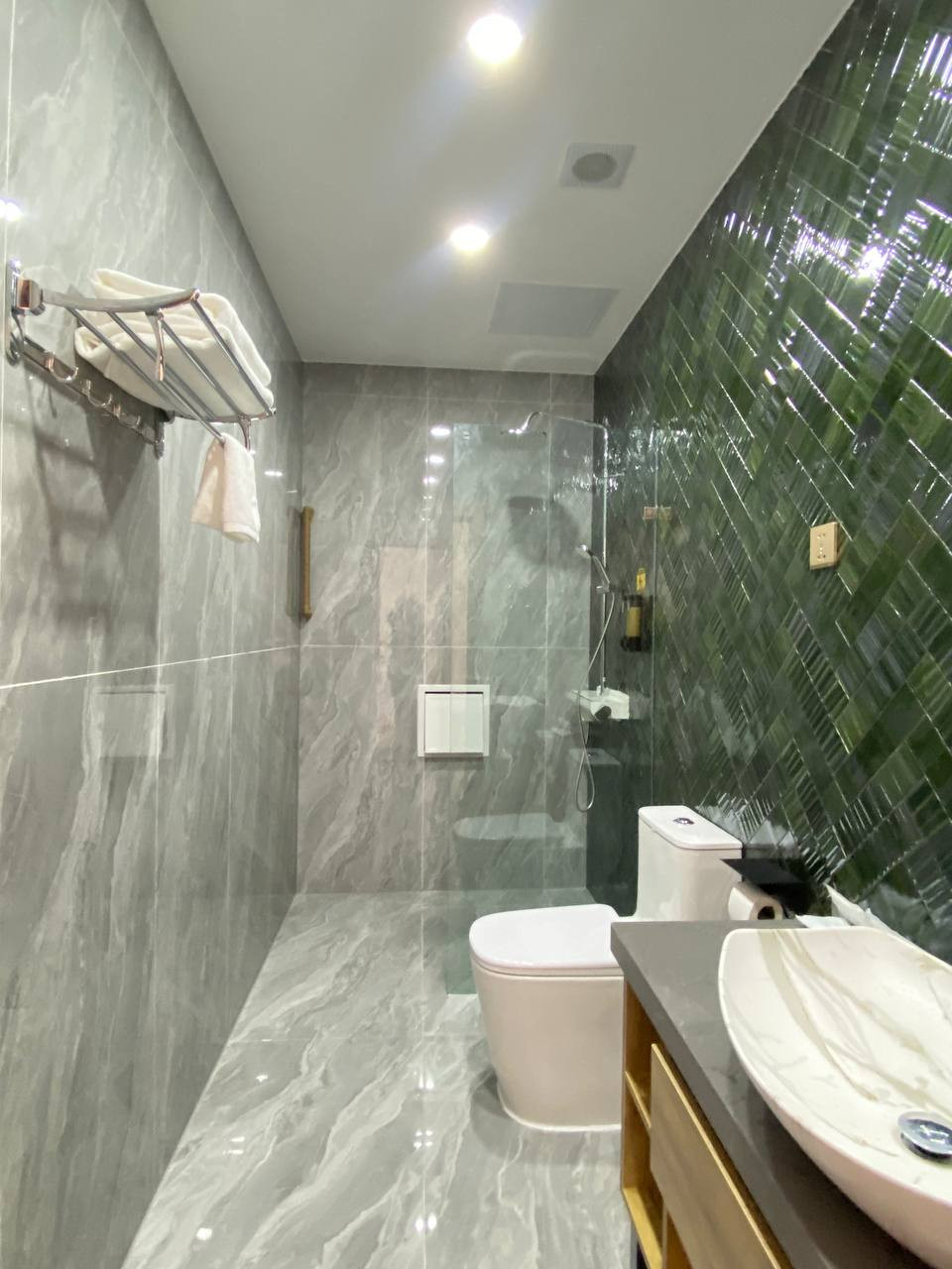 Deluxe twin room - Image 4