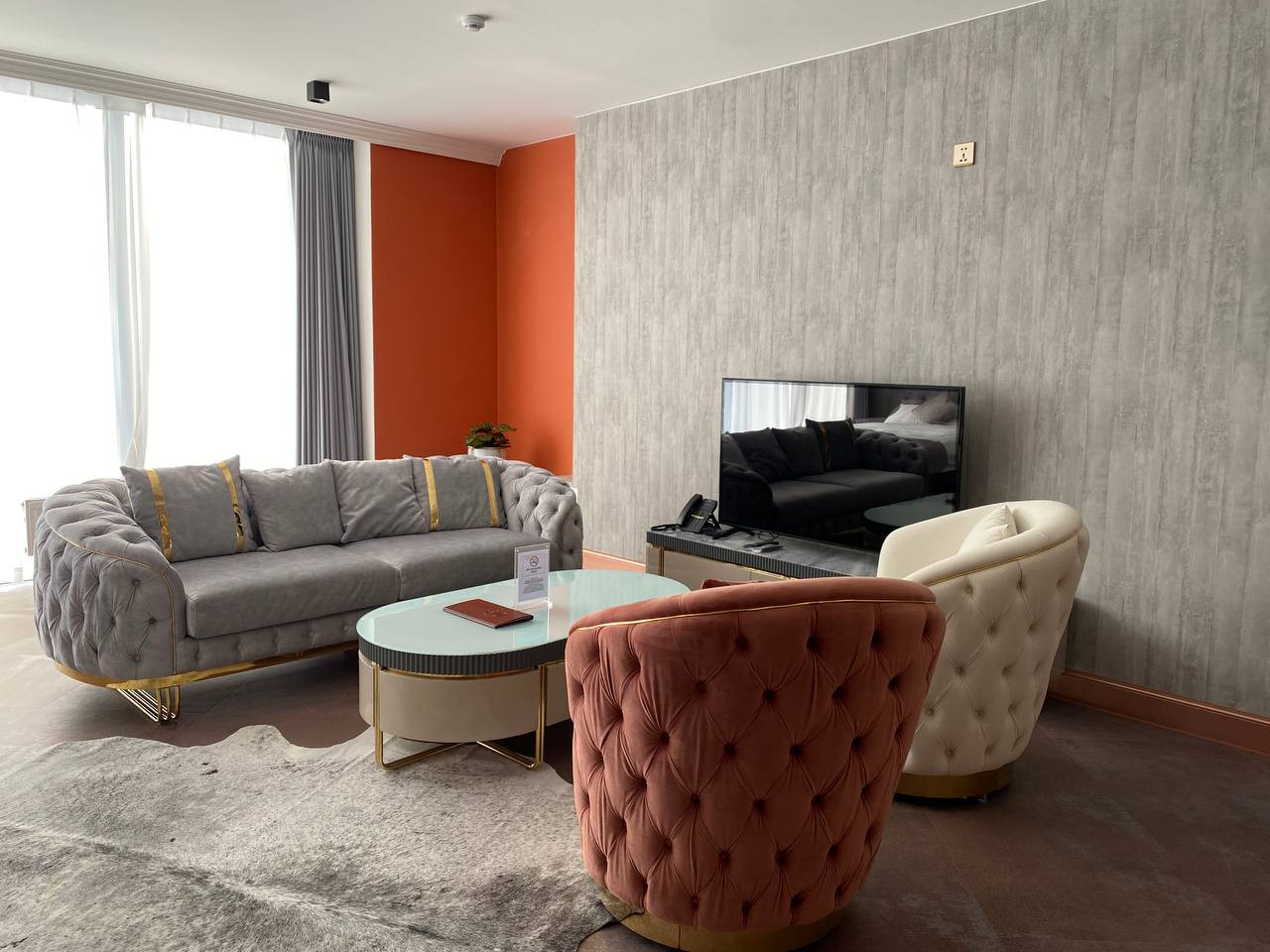 Deluxe twin room - Image 3