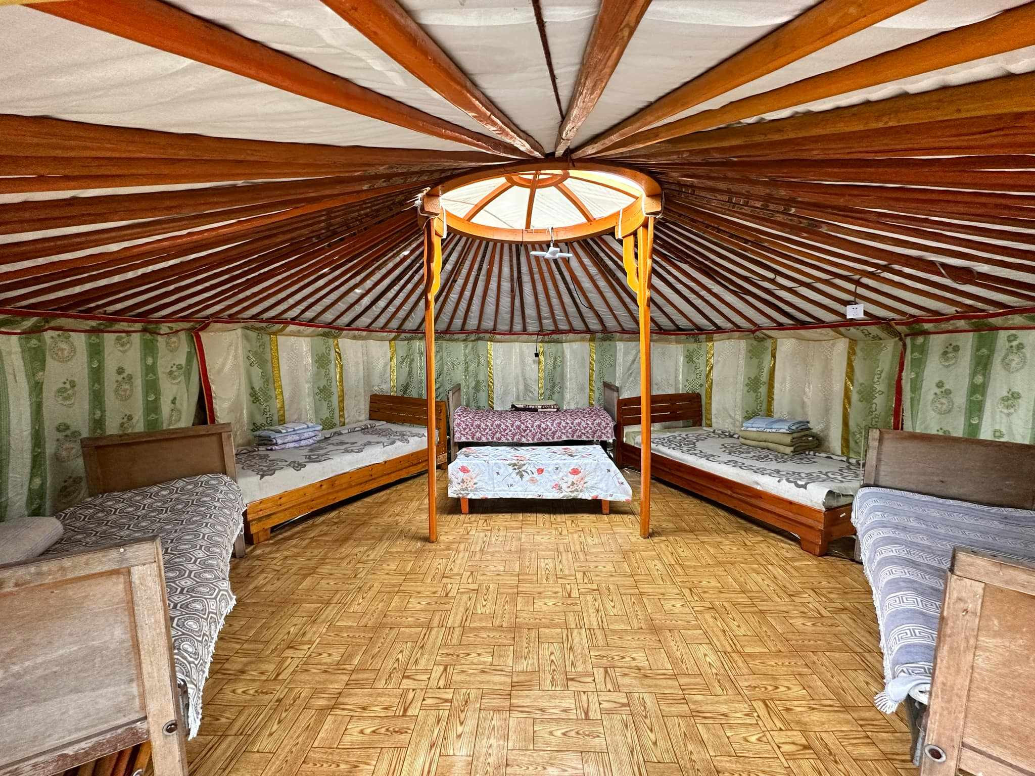 4 ортой гэр - Image 3