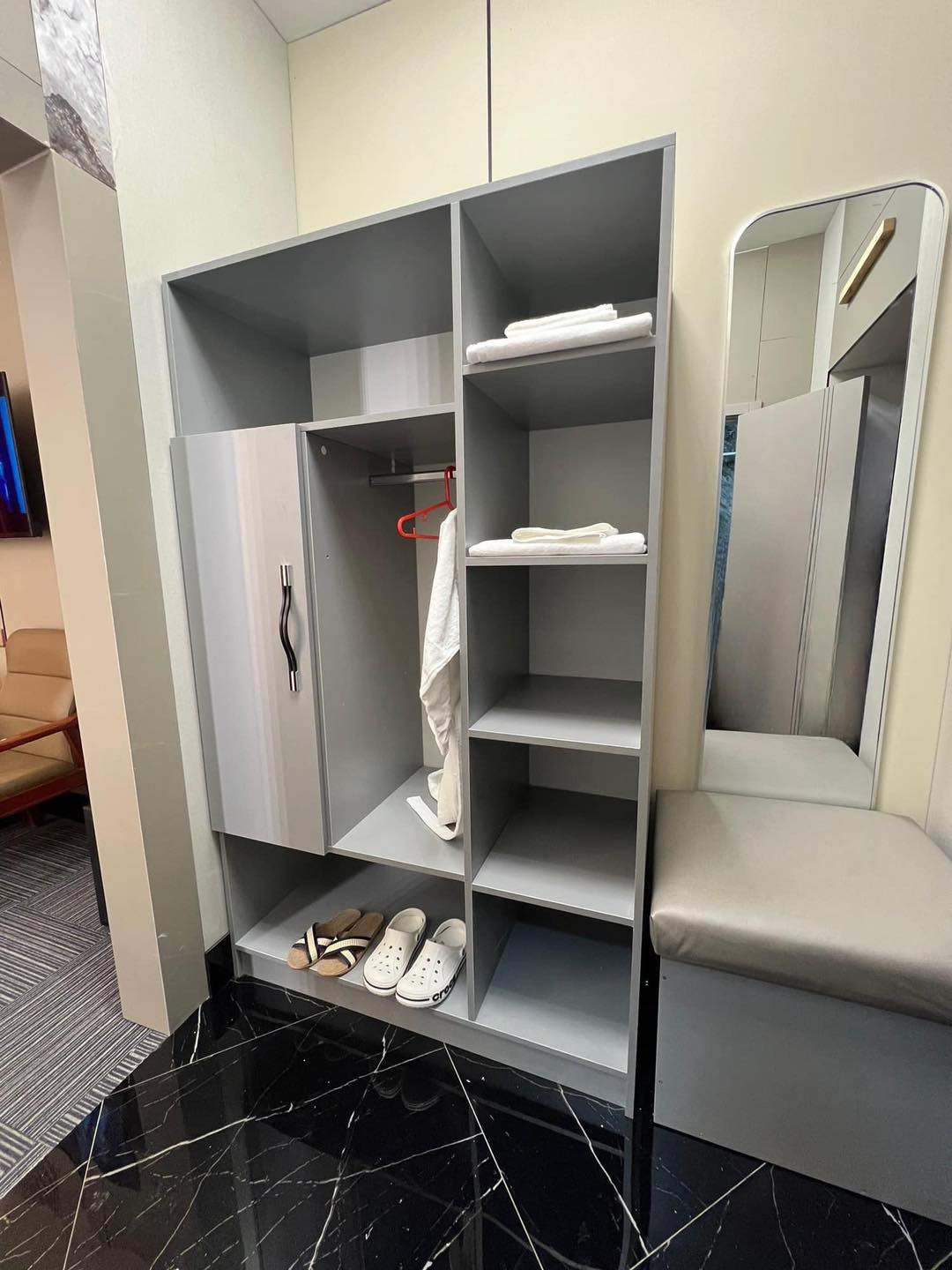 Deluxe room - Image 5