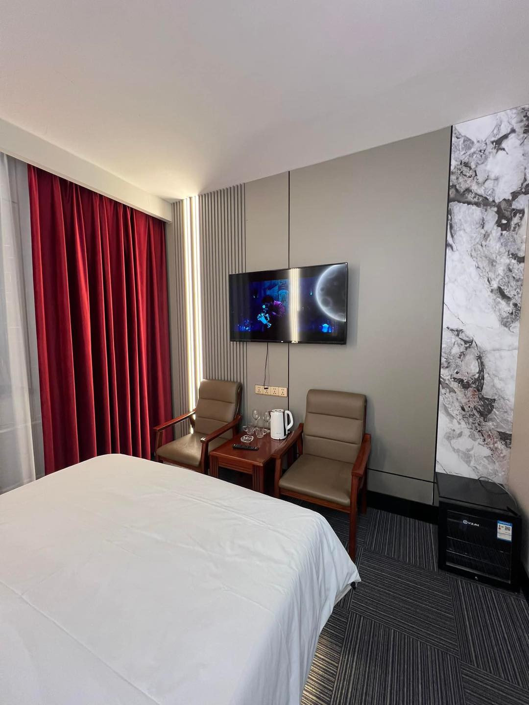 Deluxe room - Image 4