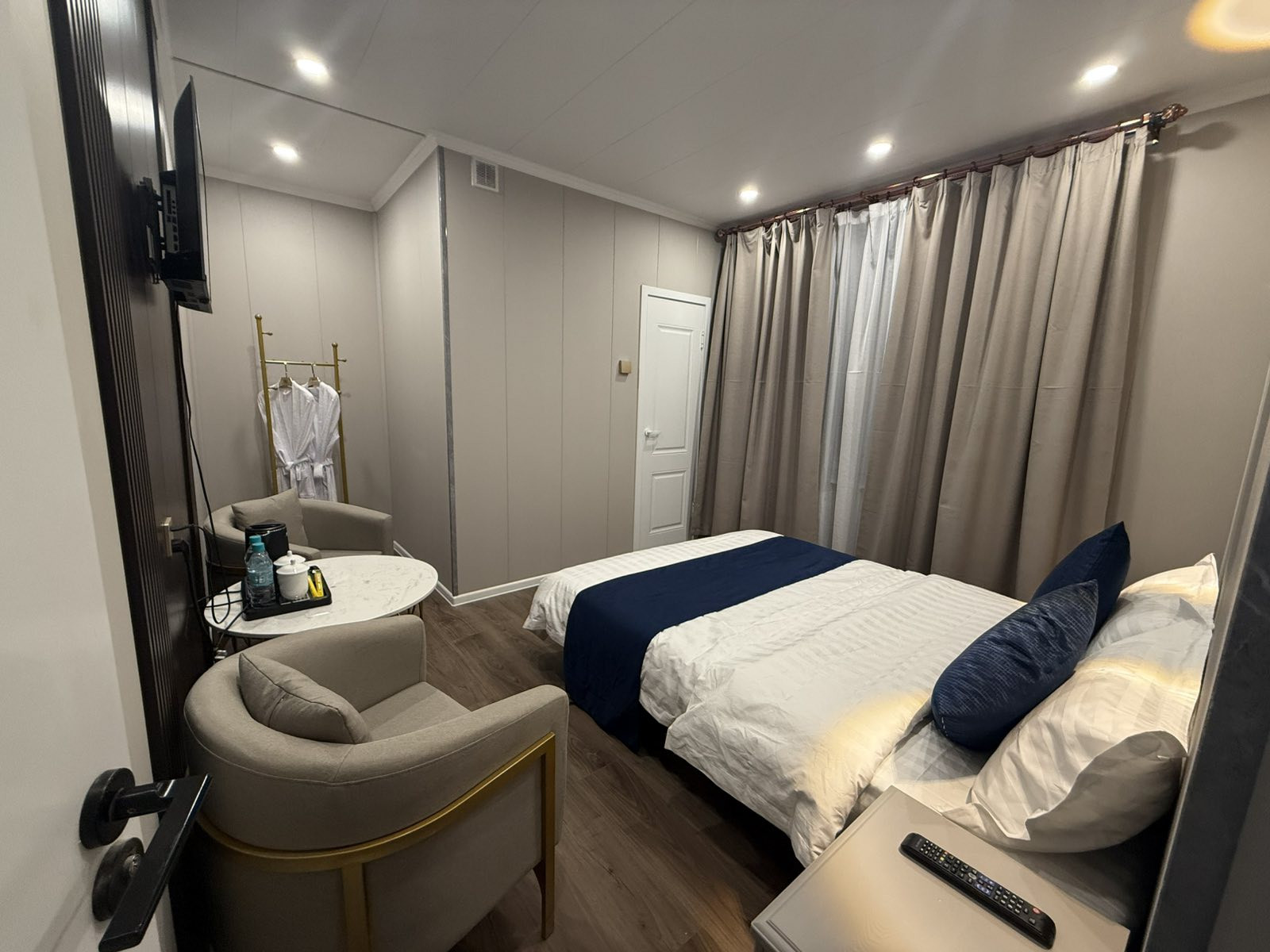 Standard double room - Image 2