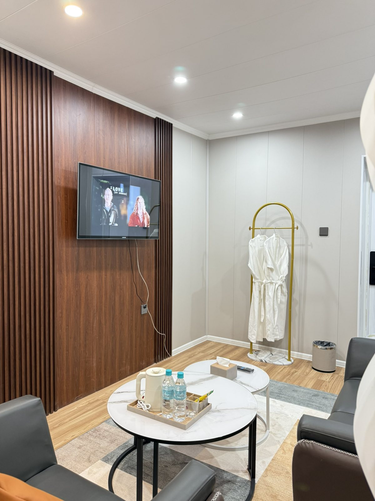 Deluxe double room - Image 3