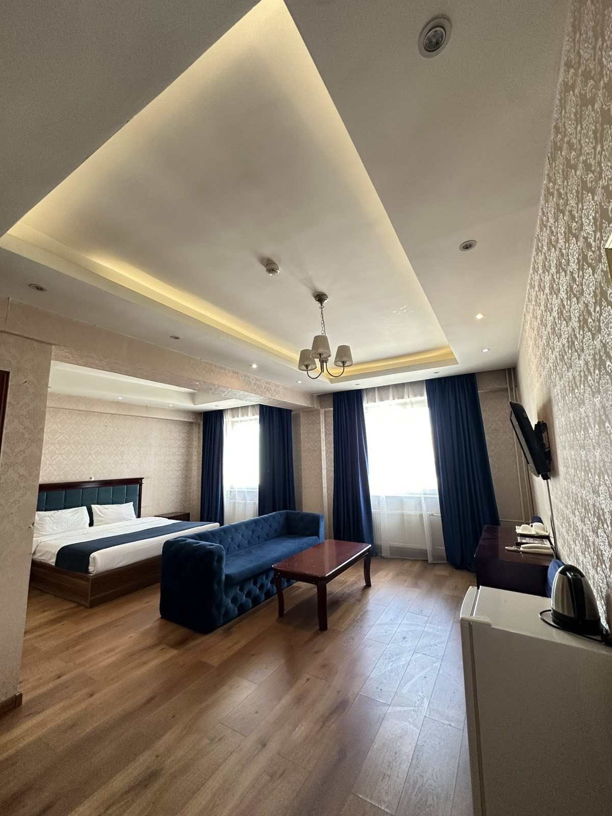 1 ортой хагас люкс том өрөө - Image 2