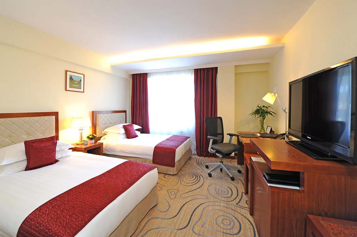 Deluxe Twin Room - Image 3