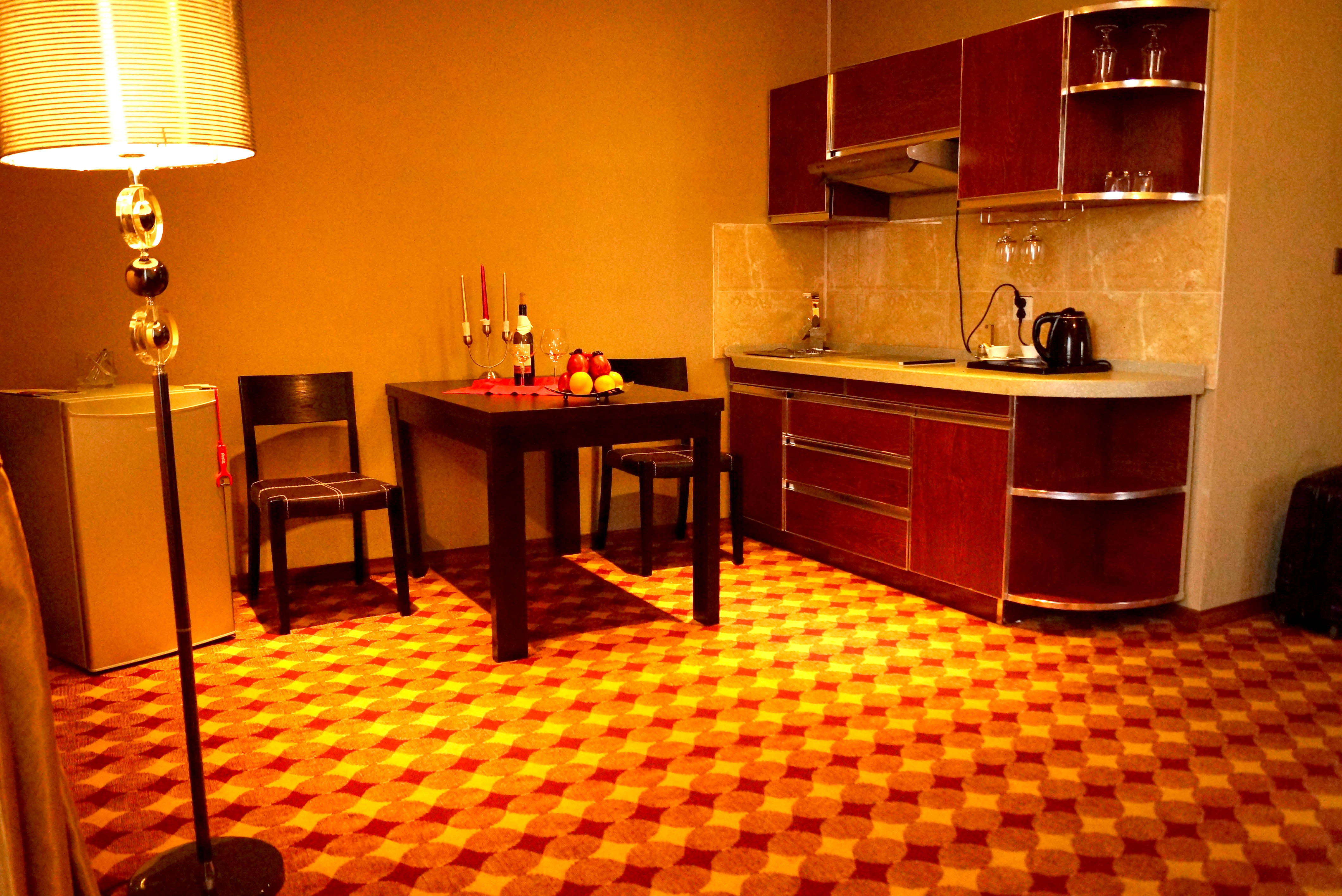 Deluxe Twin - Image 3