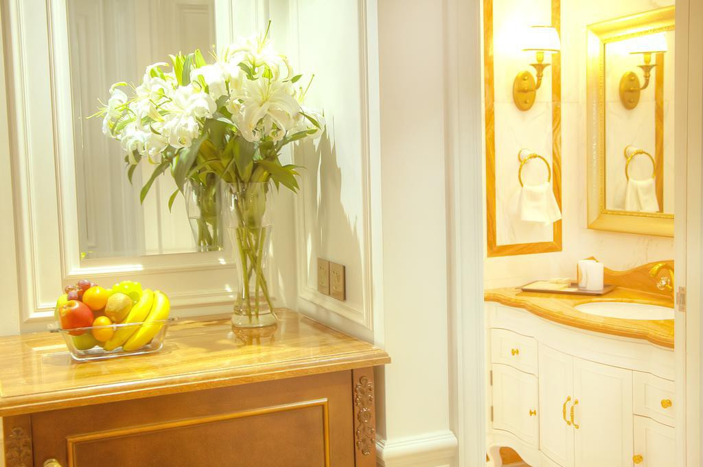 Deluxe Suite Room - Image 5