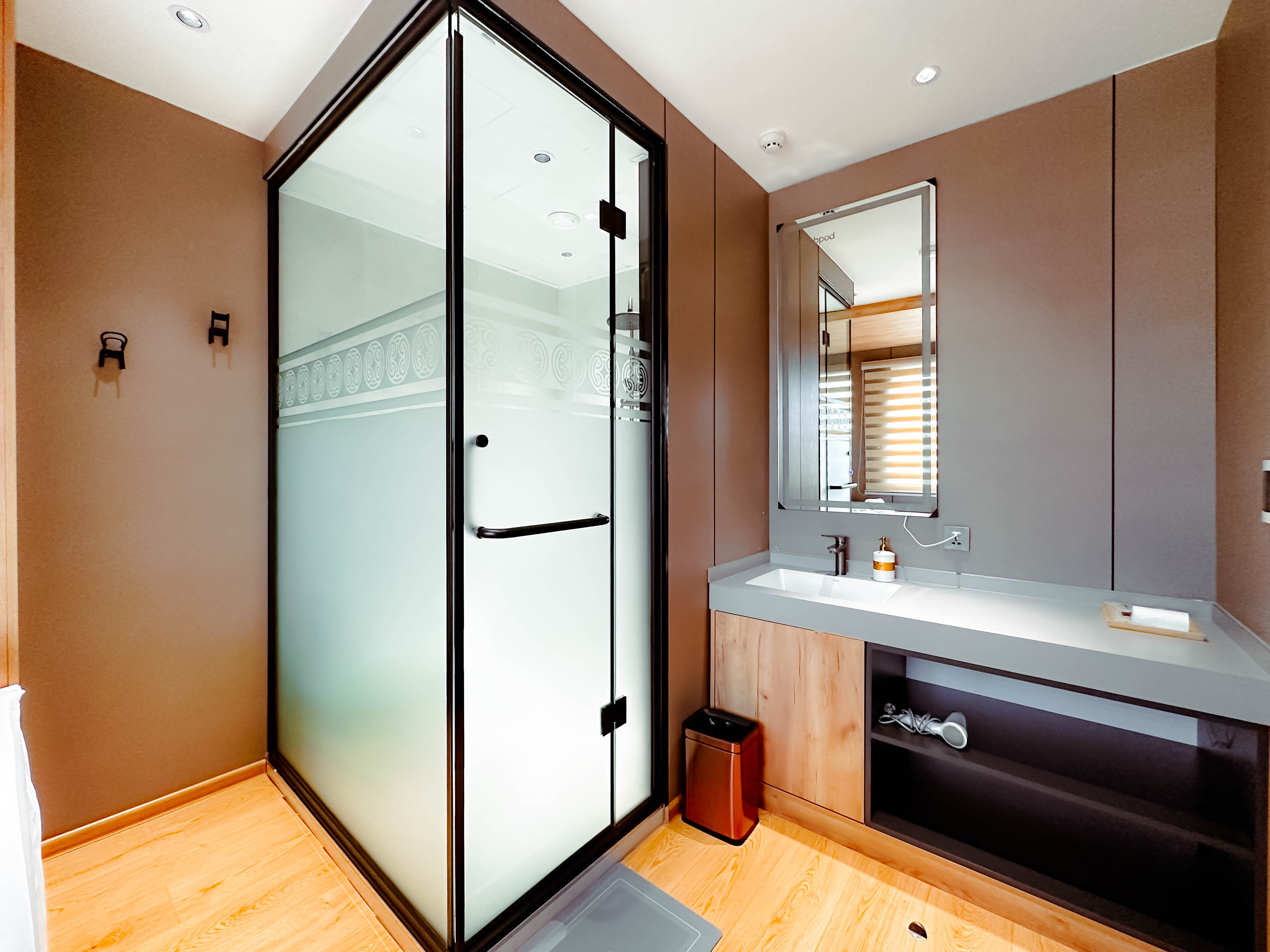 UB POD capsule hotel | UB POD зочид буудал - Image 6