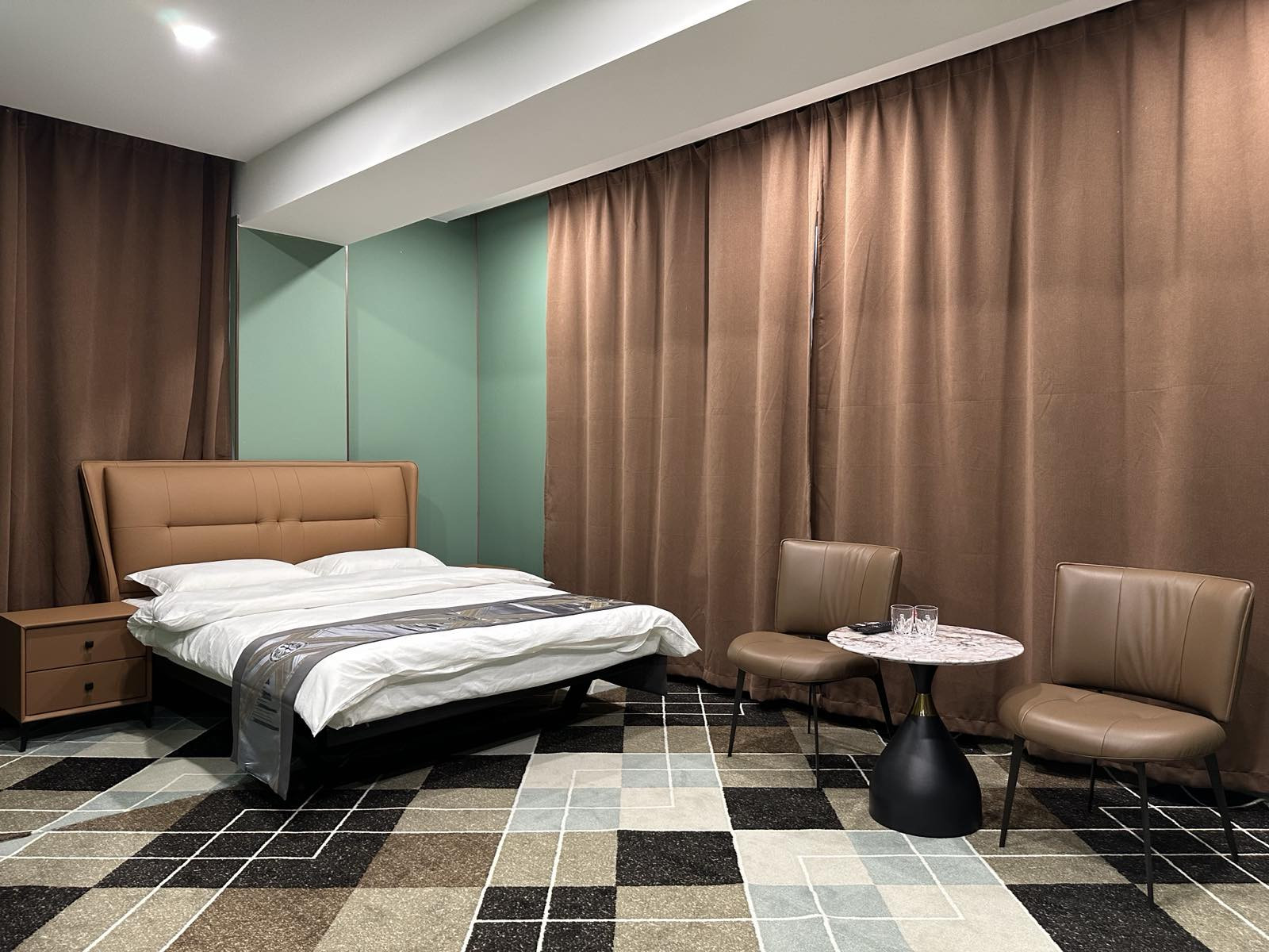 Pick hotel - Image 5