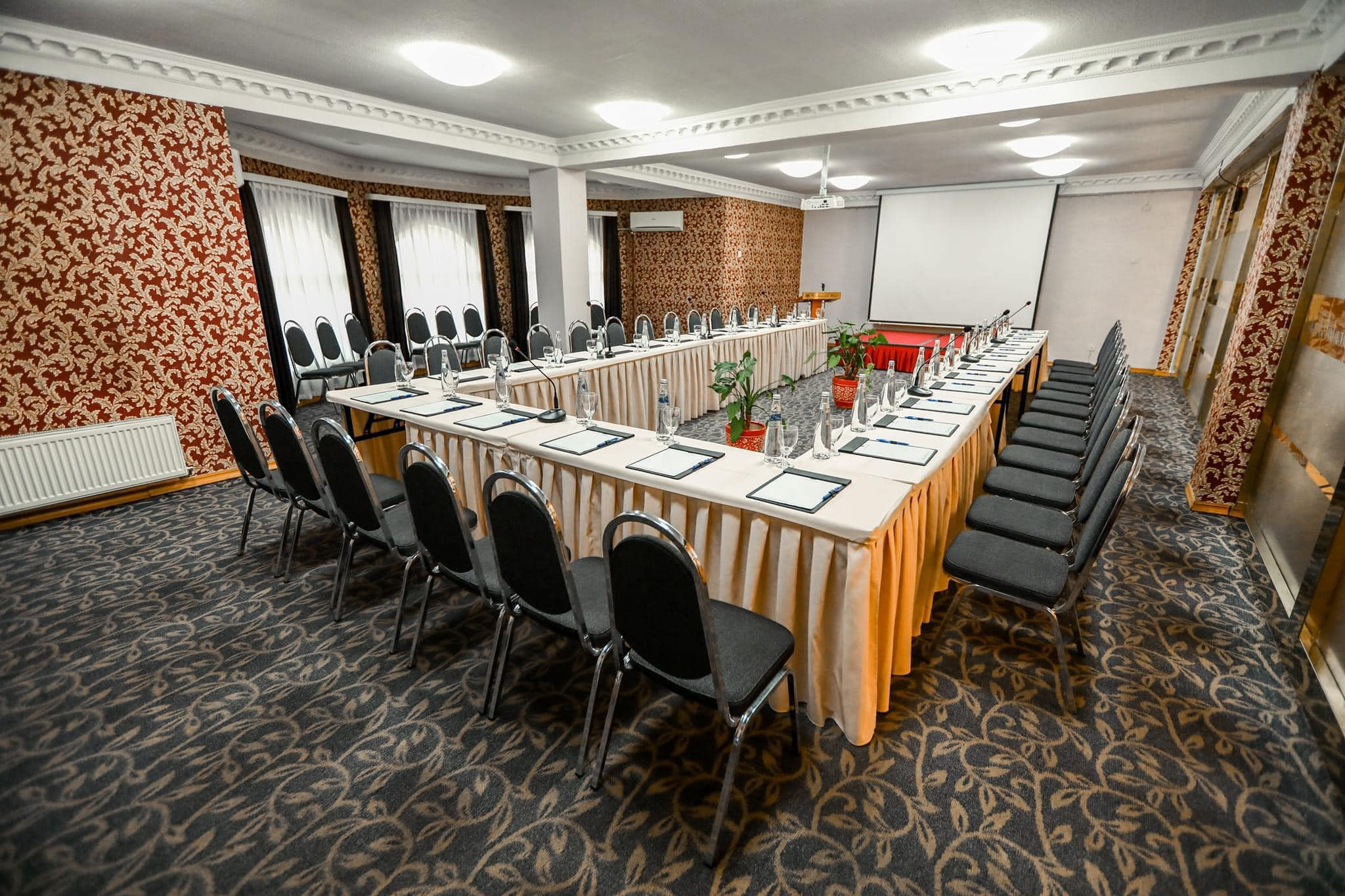 Континентал зочид буудал | Continental hotel - Image 10