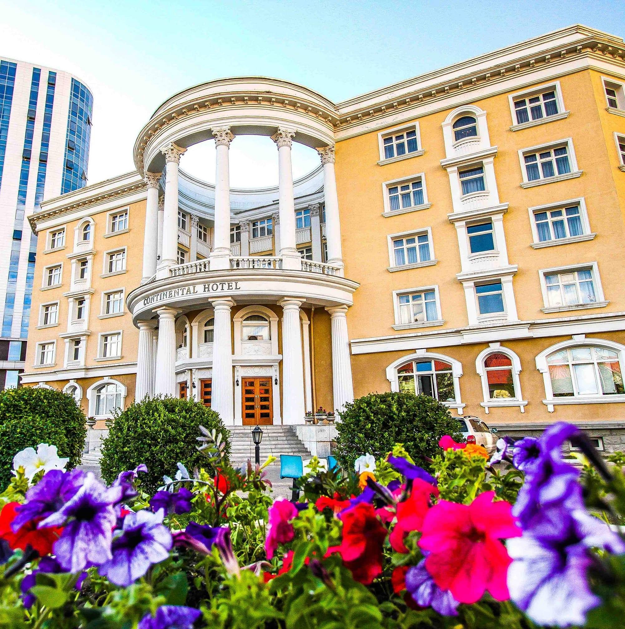 Континентал зочид буудал | Continental hotel - Image 1