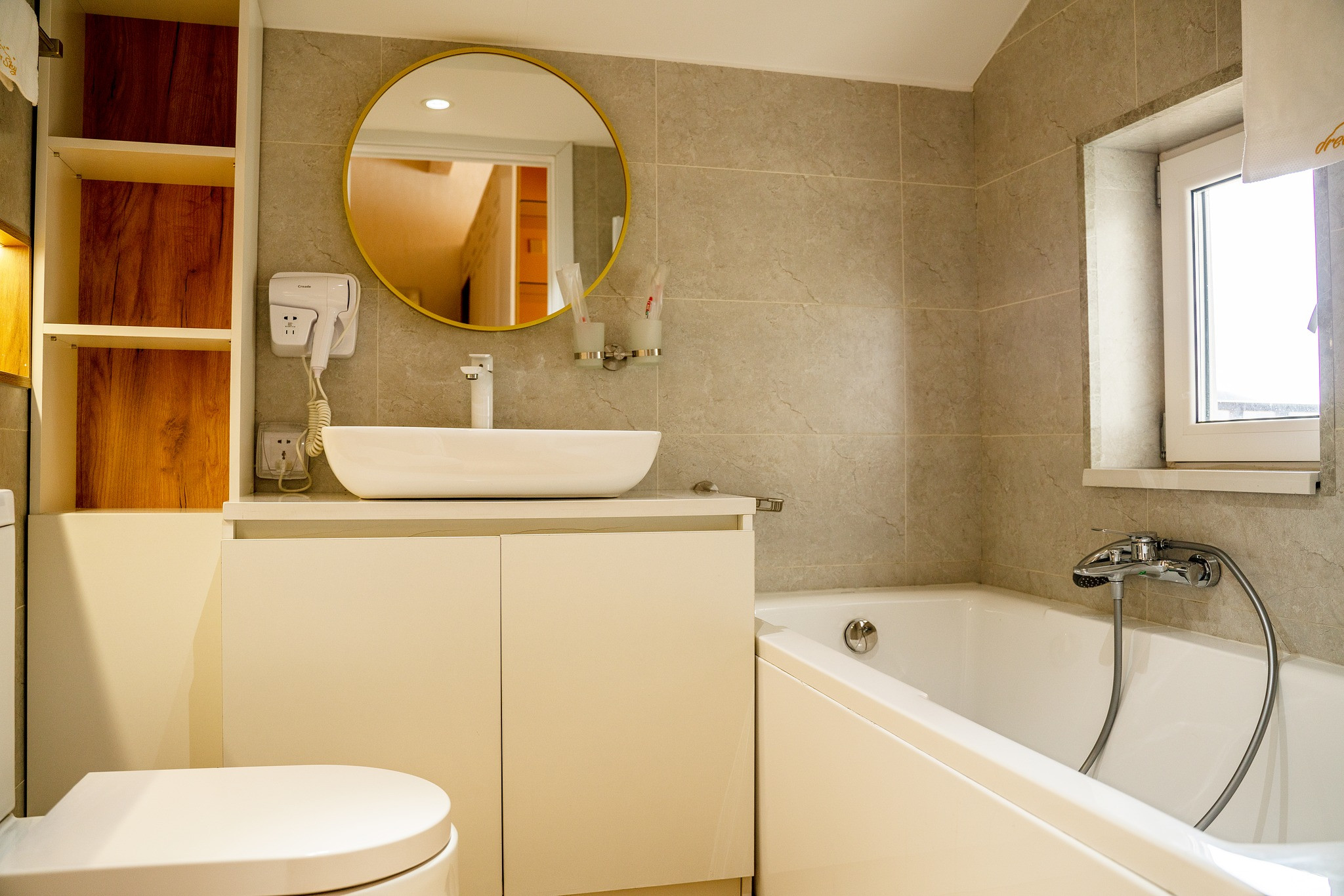 Стандарт хосын өрөө - Image 2