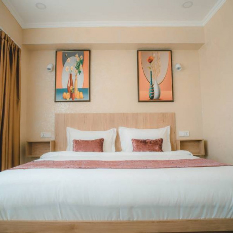 Family King Suite - Image 1