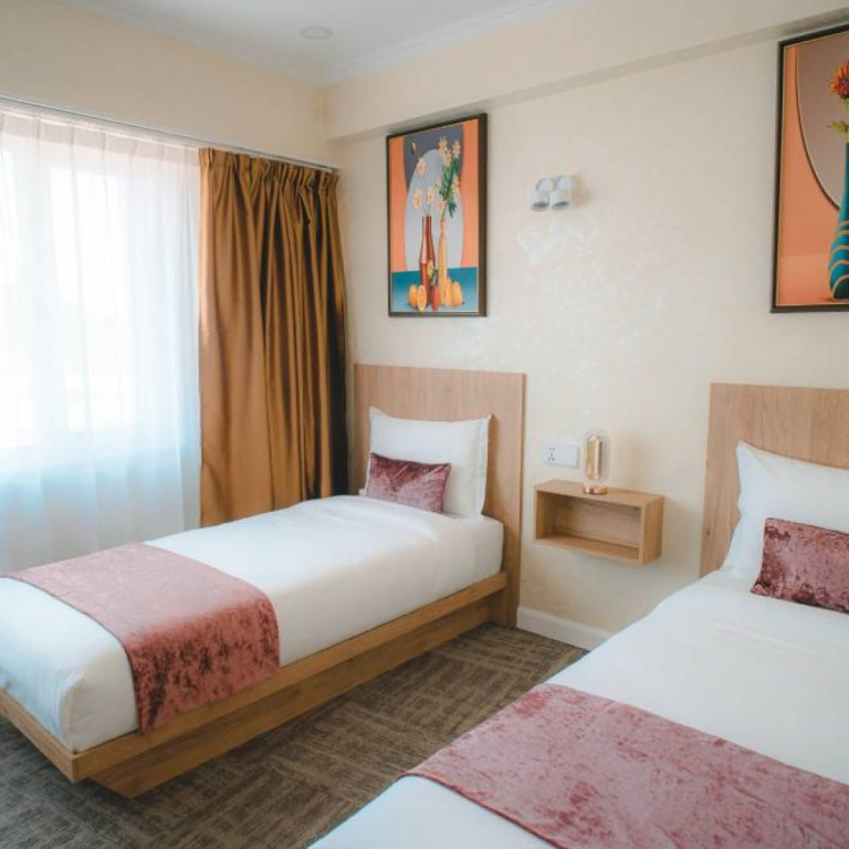 Deluxe Twin Room - Image 1