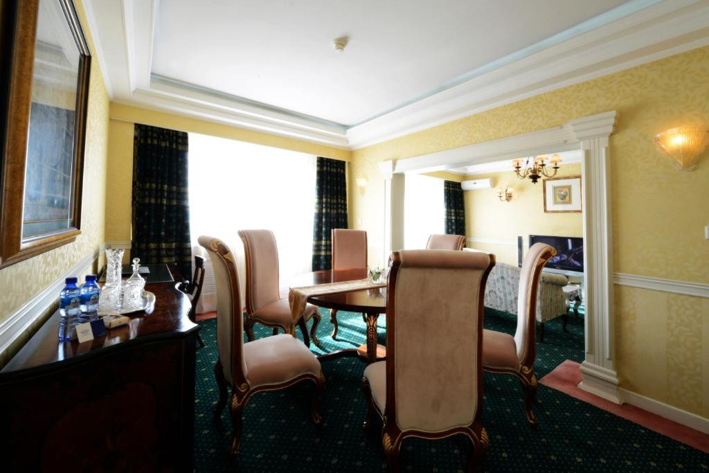 Ерөнхийлөгчийн Сьют Өрөө - Image 3