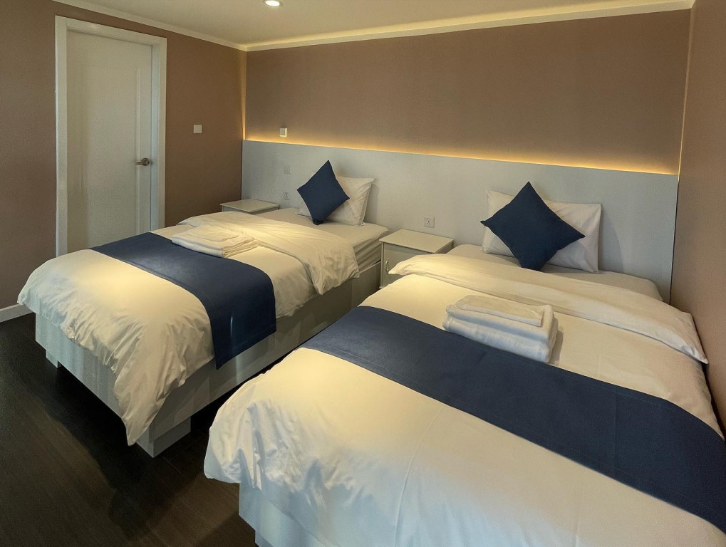 Modern Tiny house 6 - Image 3