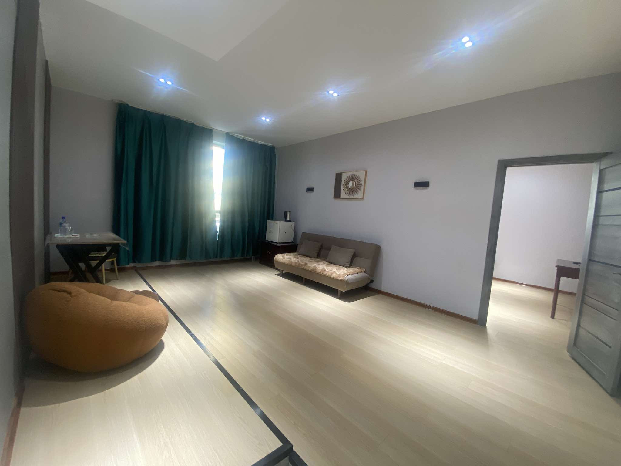 Business room - Image 8