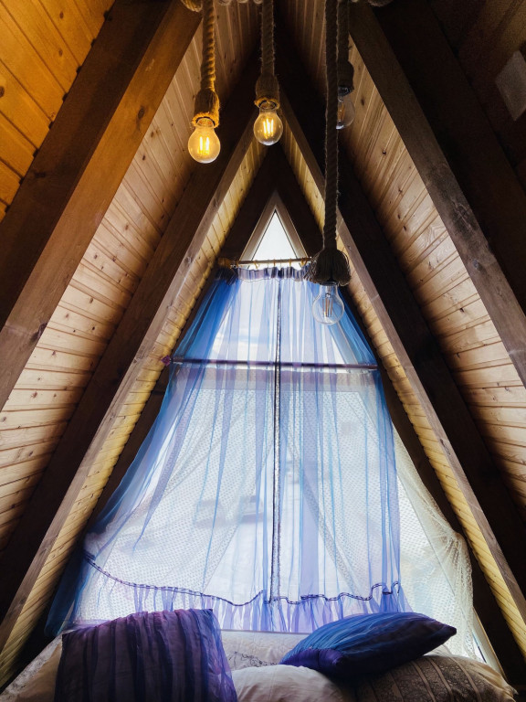 Гурвалжин байшин - Image 1