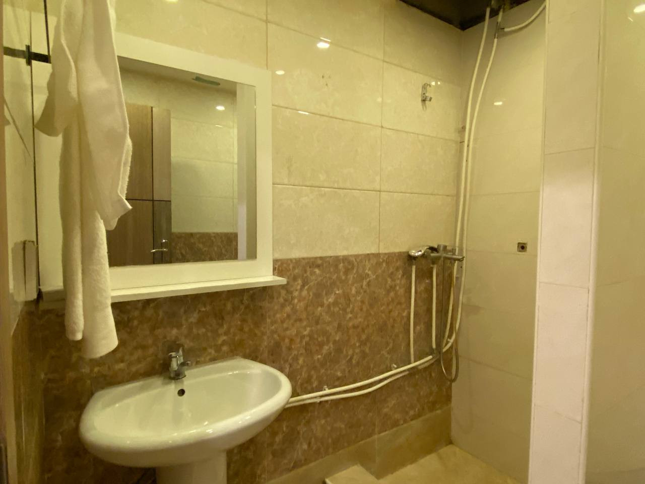 Энгийн 1 ортой өрөө - Image 3