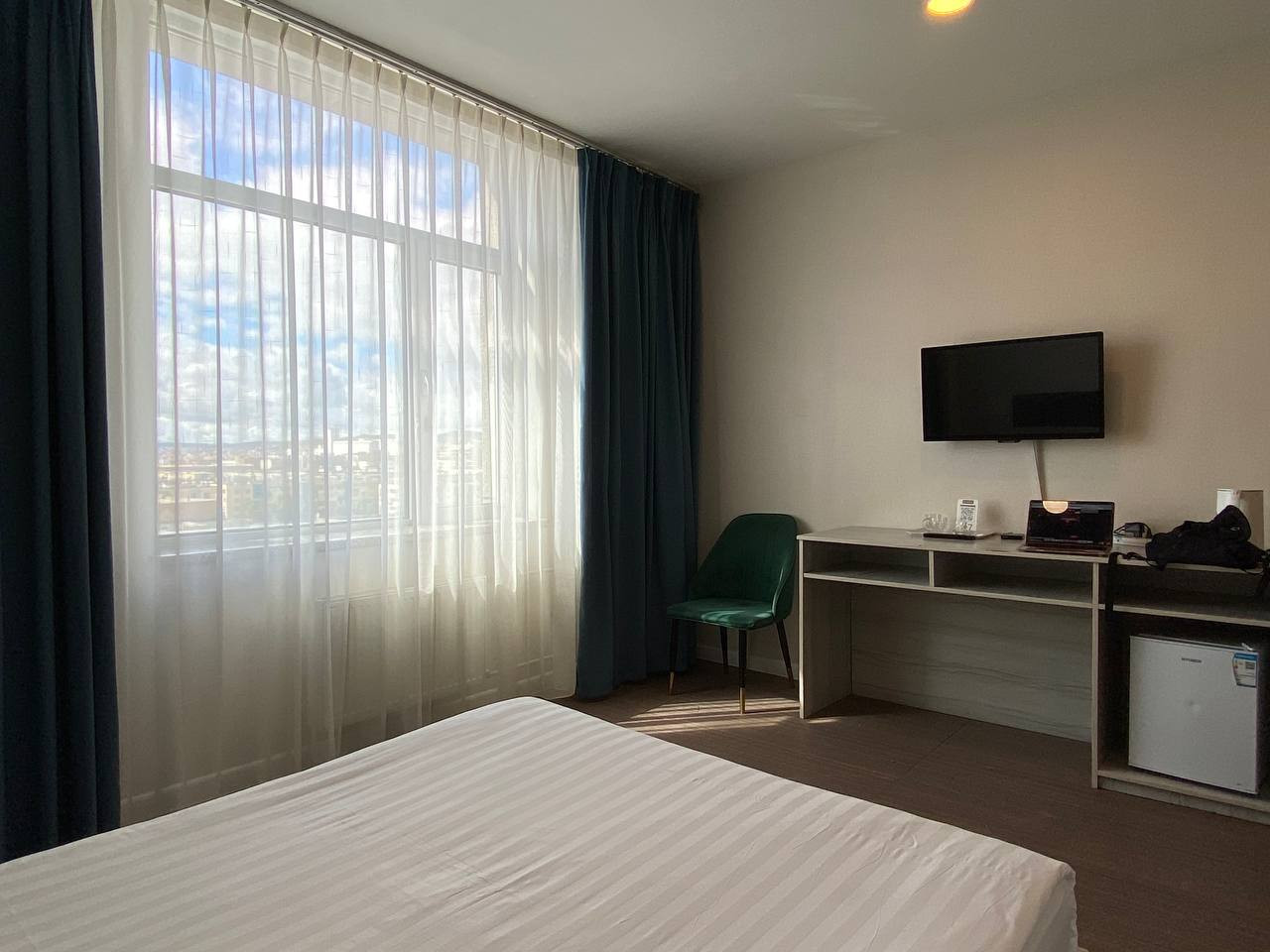 Энгийн 1 ортой цонхтой өрөө - Image 2