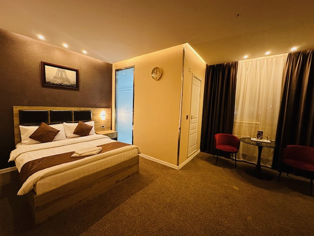 Paris room - Image 1