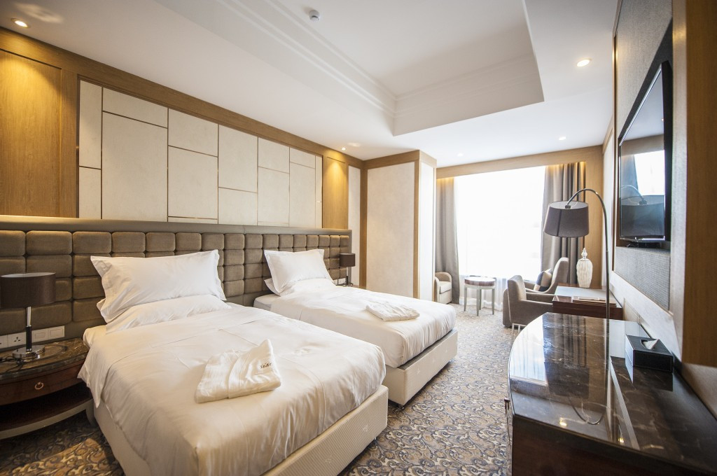 Business deluxe twin room - Image 1