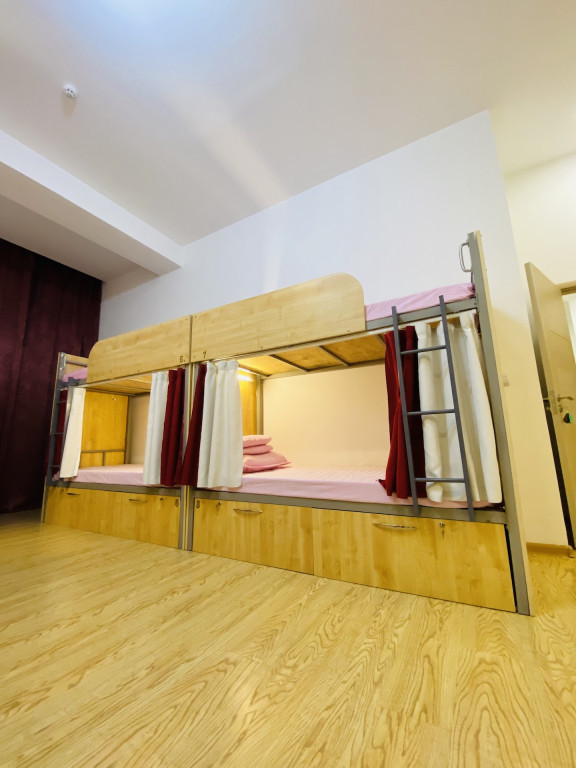 Share dorm room - Image 2