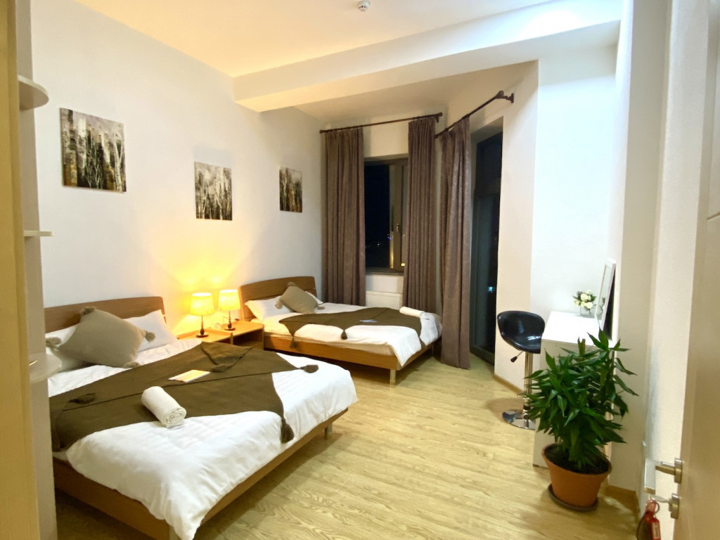 Twin room with balcony - Image 1