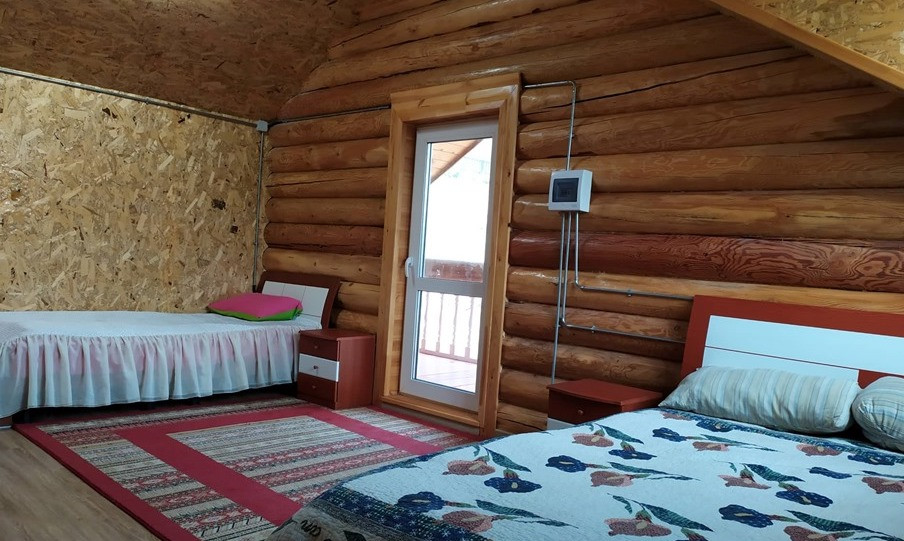 9 хүний байшин - Image 2