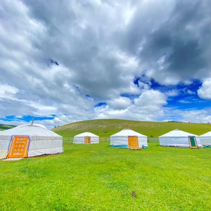 Цэнхэрийн Халуун Рашаан Гэр Бааз | Tsenkheriin Khaluun Rashaan Ger Camp — зочид буудал, амралтын газар