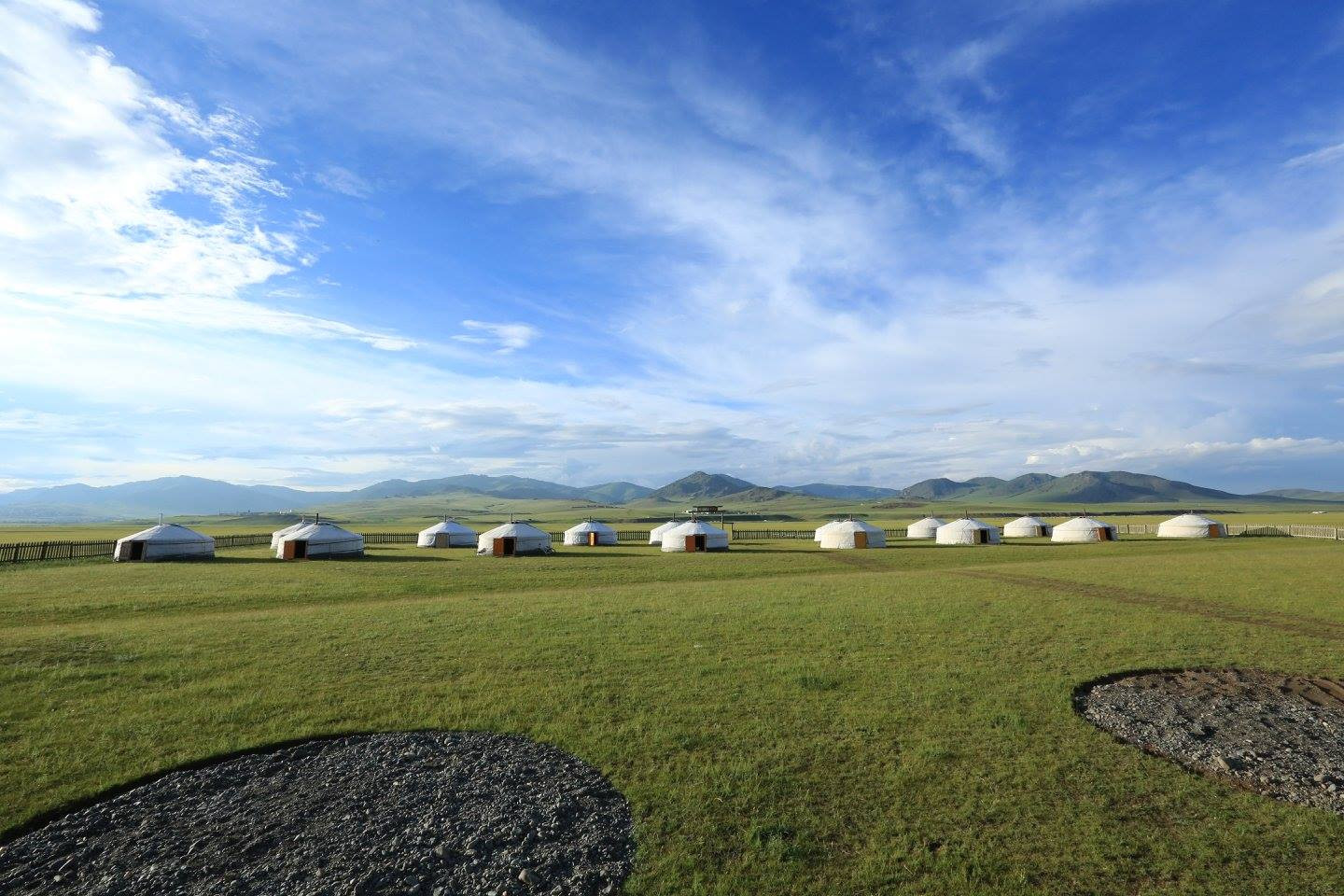 Майдар Сан Жуулчны Бааз/ Maidar San Tourist Camp — зочид буудал, амралтын газар